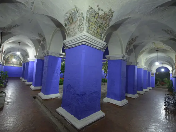 Claustro de los Naranjos — vista 2